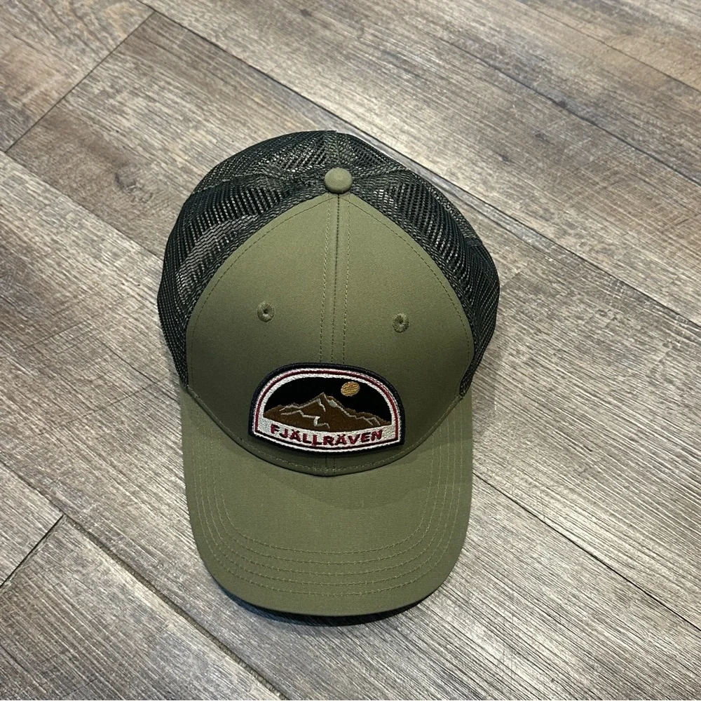 Fjällräven Green Trucker Hat Badge Langtradarkeps NWOT